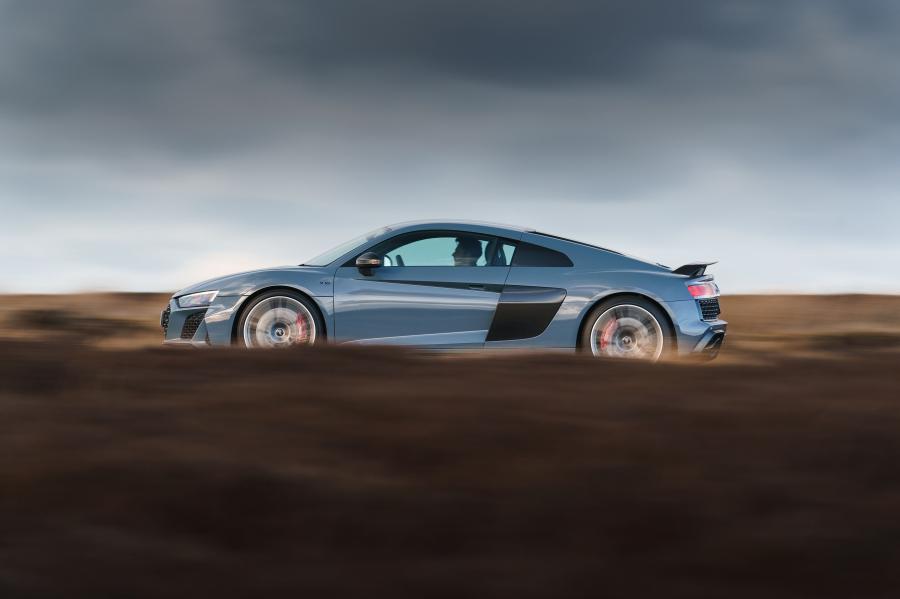  Audi R8 V10 Performance 2019 года  (UK) (фото 32 из 136)